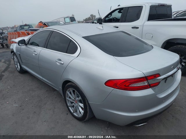 2013 JAGUAR XF SAJWA0ESXDPU02317 Photo 2