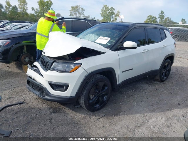 3C4NJDBB6LT209730 Jeep Compass Altitude 4x4