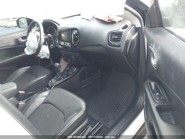 3C4NJDBB6LT209730 Jeep Compass Altitude 4x4
