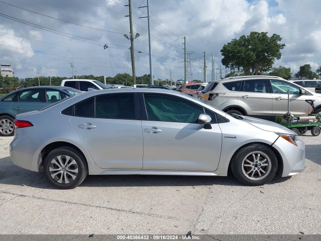 Toyota Corolla Hybrid Le 2021 JTDEAMDE8MJ006306 Image 13