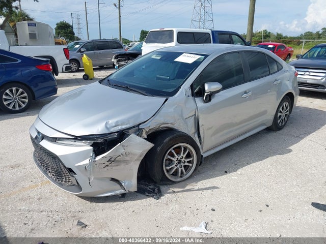 Toyota Corolla Hybrid Le 2021 JTDEAMDE8MJ006306 Image 2