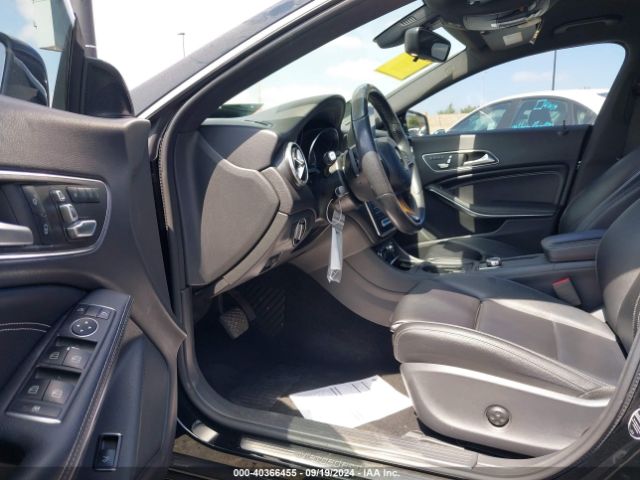 WDDSJ4EB3HN468557 Mercedes-Benz CLA 250