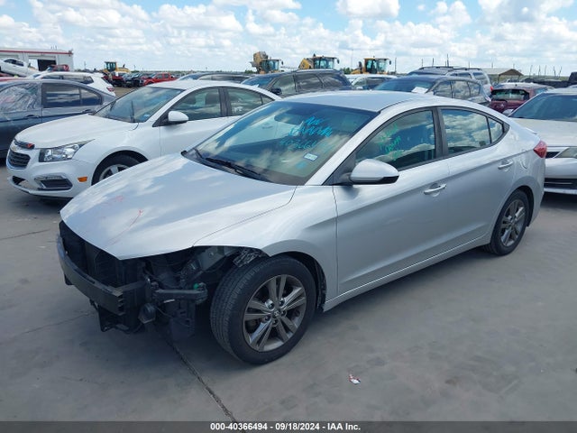Hyundai ELANTRA SE 2017 5NPD84LF0HH095675 Image 2