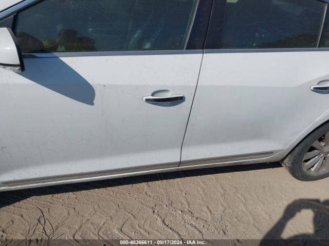 1G4GB5G39EF205063 Buick Lacrosse Leather Group