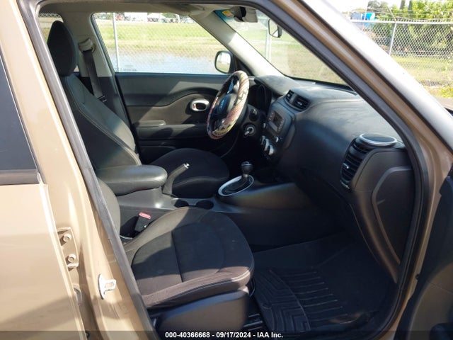KIA Soul 2014 KNDJN2A24E7109996 Image 5