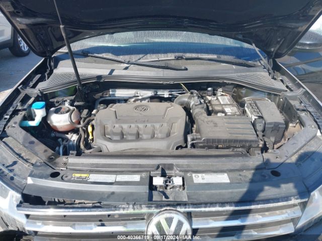 3VV2B7AXXLM057445 Volkswagen Tiguan 2.0t Se/2.0t Se R-line Black/2.0t Sel