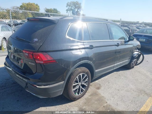 3VV2B7AXXLM057445 Volkswagen Tiguan 2.0t Se/2.0t Se R-line Black/2.0t Sel