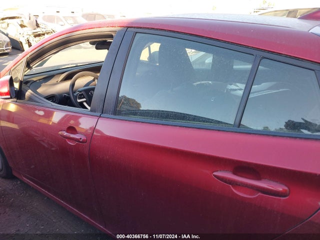 Toyota Prius Two 2017 JTDKBRFU9H3050018 Image 15