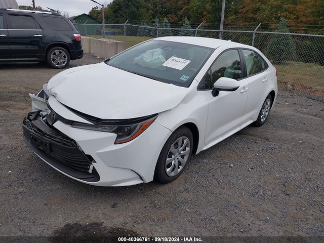 Toyota COROLLA LE 2023 JTDB4MEE2P3015259 Image 2
