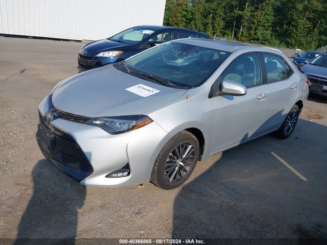 Toyota COROLLA LE 2018 2T1BURHE9JC104415 Image 2