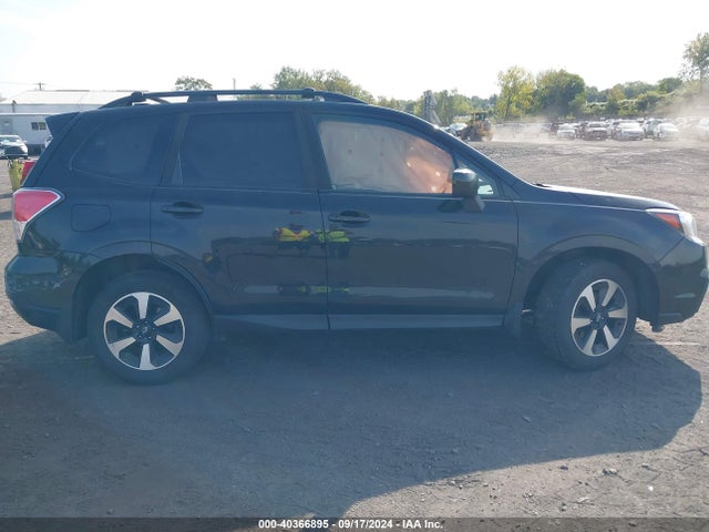 Subaru Forester 2.5i Premium 2017 JF2SJAEC9HH505385 Image 13