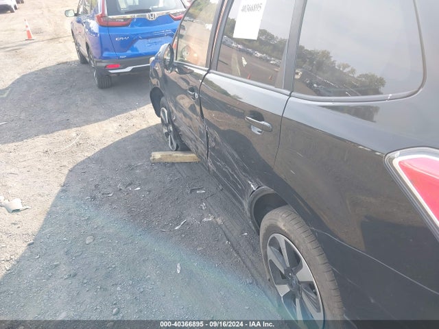 Subaru Forester 2.5i Premium 2017 JF2SJAEC9HH505385 Image 19
