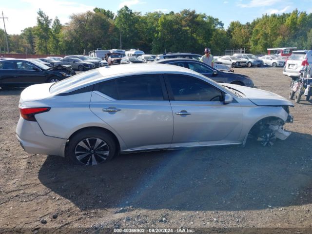 1N4BL4DW7MN371967 Nissan Altima Sv Intelligent Awd