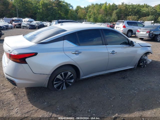 1N4BL4DW7MN371967 Nissan Altima Sv Intelligent Awd