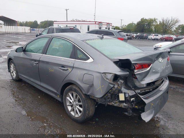Hyundai SONATA SE 2018 5NPE24AF5JH695123 Image 3