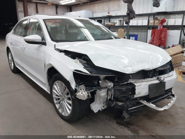 2017 1VWBT7A3XHC024704 main image