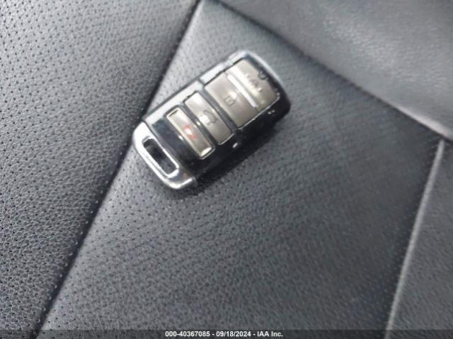 KNALC4J14J5120016 KIA Cadenza Premium