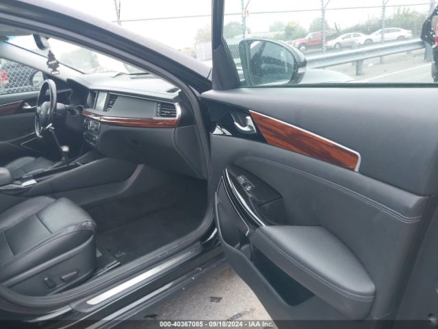 KNALC4J14J5120016 KIA Cadenza Premium