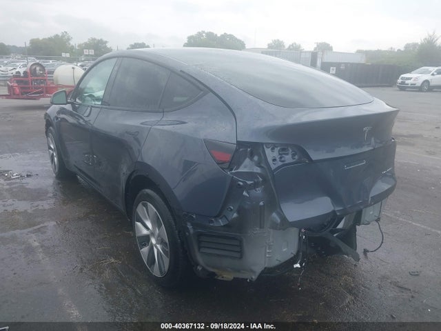 2023 TESLA MODEL Y 7SAYGDEE7PF627495 Photo 2