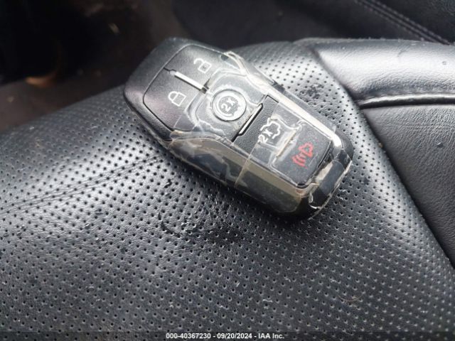 5LMCJ3D99GUJ05426 Lincoln Mkc Reserve