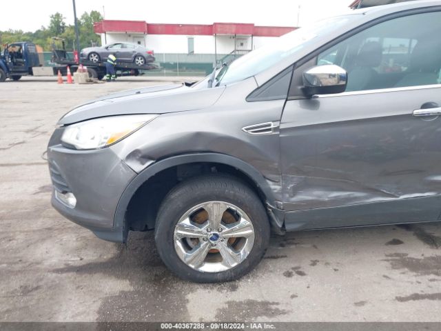 1FMCU0GX2EUA65738 Ford ESCAPE SE