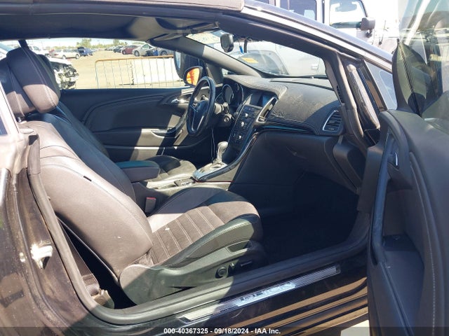 W04WT3N52GG042267 Buick Cascada Premium