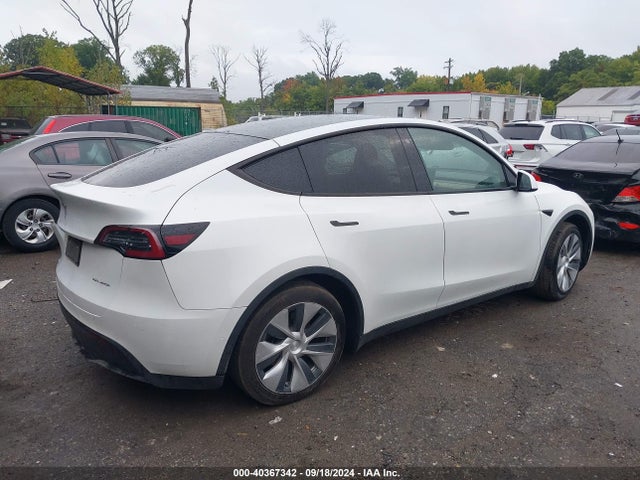 2020 TESLA MODEL Y 5YJYGDEE8LF017032 Photo 3