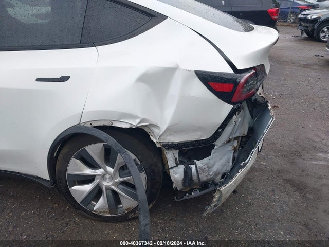 2020 TESLA MODEL Y 5YJYGDEE8LF017032 Photo 5