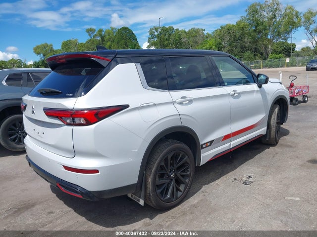 2023 MITSUBISHI OUTLANDER JA4J4UA87PZ033372 Photo 3