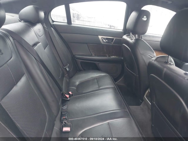 2010 JAGUAR XF SAJWA0JC8AMR49159 Photo 7