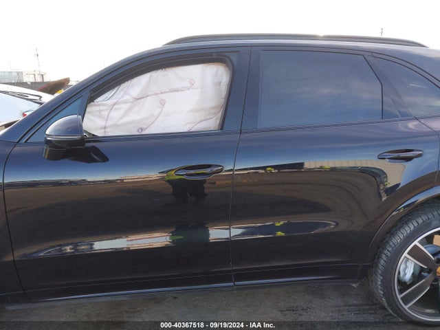Porsche Cayenne Turbo 2022 WP1AF2AY2NDA44471 Image 14