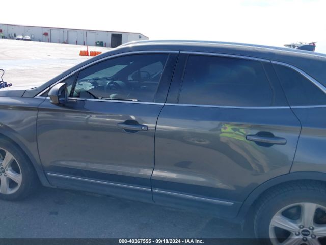5LMCJ1C99HUL11272 Lincoln Mkc Premiere