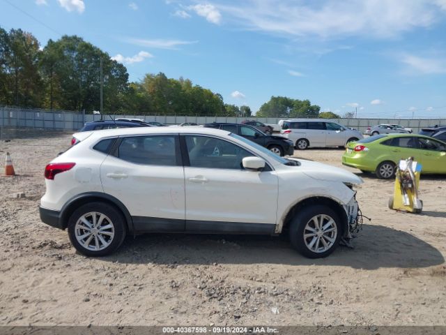JN1BJ1CP4HW010739 Nissan Rogue Sport S