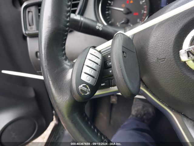 5N1AT2MV1JC751715 Nissan ROGUE SV