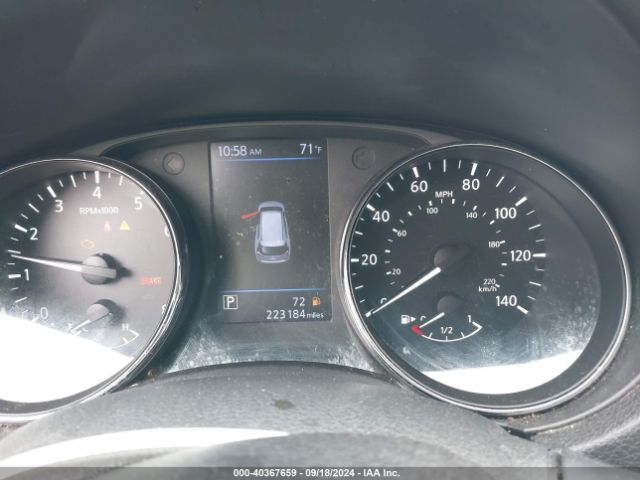 5N1AT2MV1JC751715 Nissan ROGUE SV