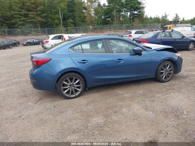 Mazda Mazda3 Touring 2018 3MZBN1V30JM250708 Image 13