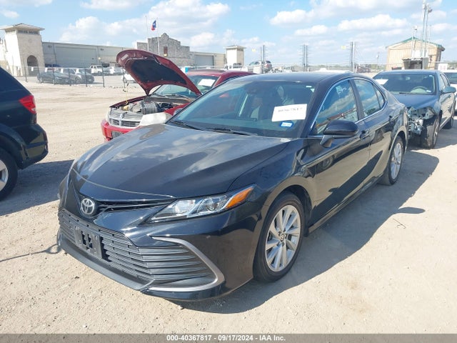 Toyota CAMRY LE 2022 4T1C11AK2NU679393 Image 2