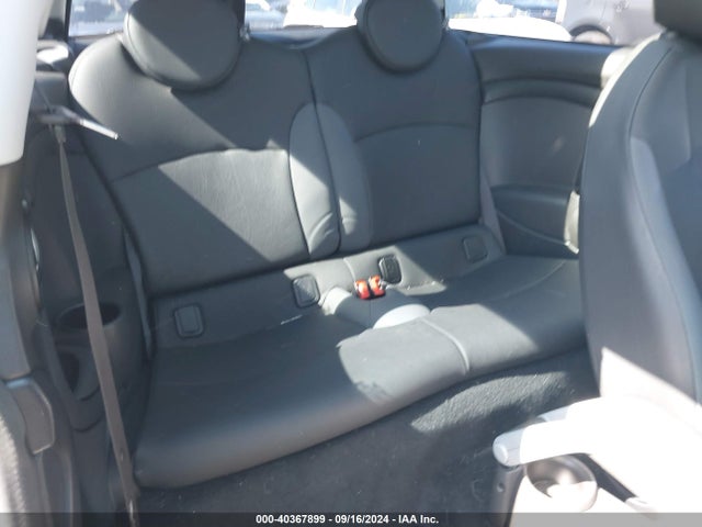 2010 MINI COOPER CLUBMAN WMWML3C54ATX37927 Photo 7