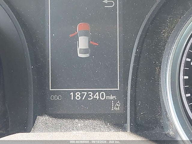 4T1B11HK0JU054874 Toyota CAMRY SE