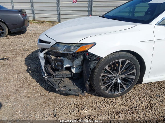 4T1B11HK0JU054874 Toyota CAMRY SE