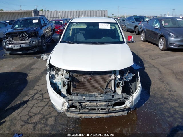 Mitsubishi Outlander Es 2018 JA4AD2A3XJZ053731 Image 13