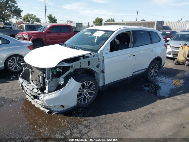 2018 MITSUBISHI OUTLANDER JA4AD2A3XJZ053731 Photo 1