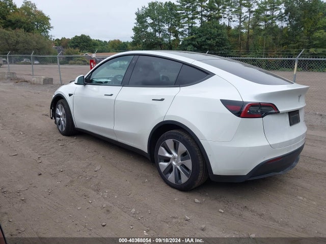2022 TESLA MODEL Y 7SAYGDEE4NA009724 Photo 2