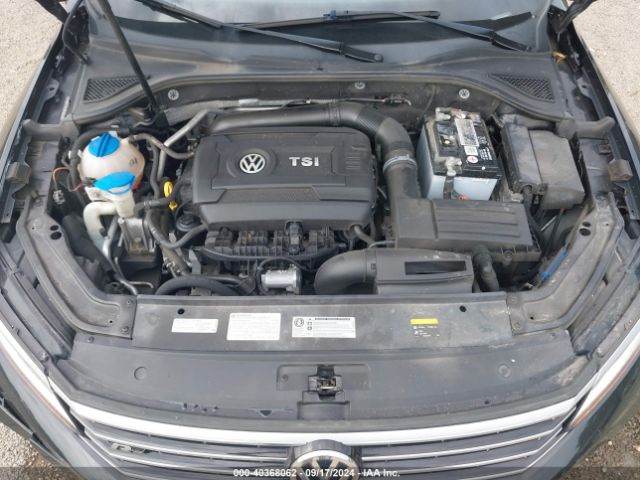 1VWDT7A33HC086258 Volkswagen Passat 1.8t R-line