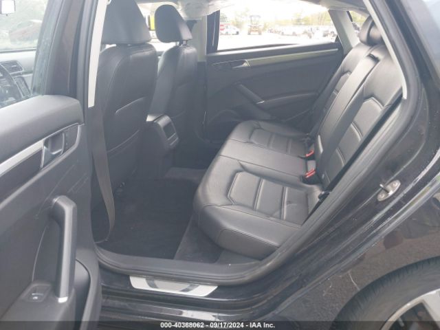 1VWDT7A33HC086258 Volkswagen Passat 1.8t R-line