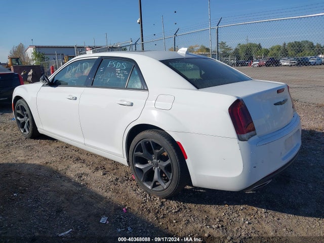 2C3CCABG5NH225820 Chrysler 300 S