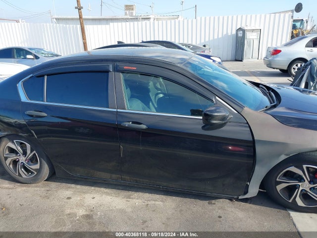 Honda ACCORD LX 2017 1HGCR2F32HA014120 Image 13