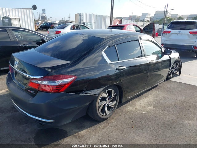 Honda ACCORD LX 2017 1HGCR2F32HA014120 Image 4