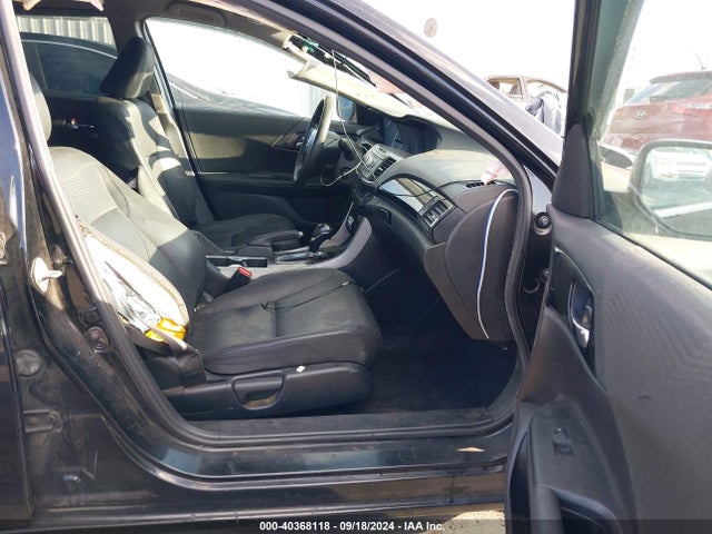 Honda ACCORD LX 2017 1HGCR2F32HA014120 Image 5