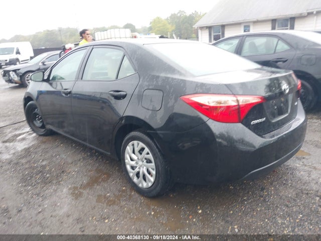 Toyota COROLLA LE 2018 2T1BURHE5JC010239 Image 3